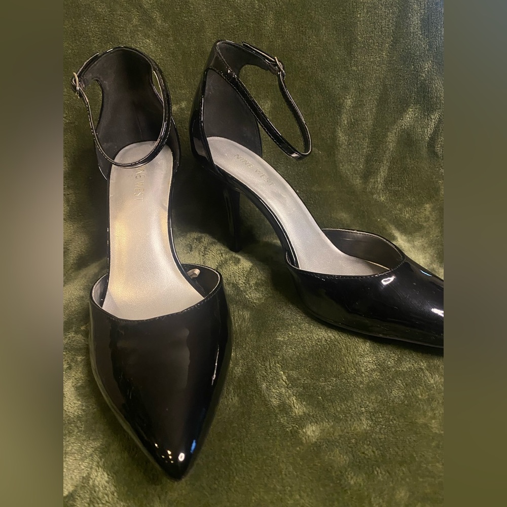 Nine West Black Slingback Pumps, Size 11